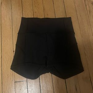 lululemon in movement short